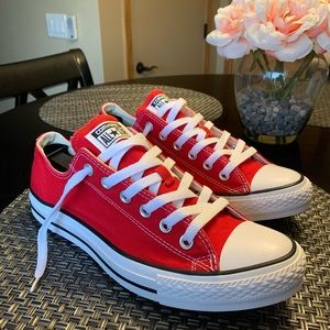 Converse Chuck Taylors unisex sz M8 W10 Red
